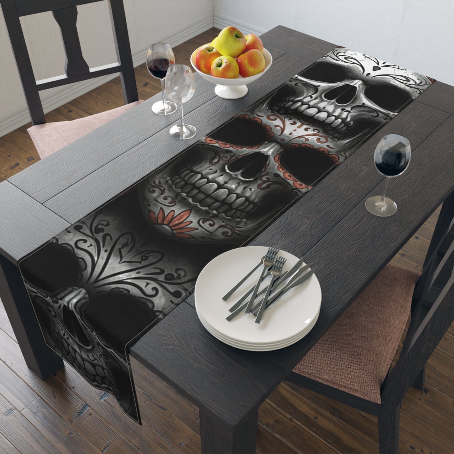 LaCatrina Essence: Edgy Elegance Table Runner