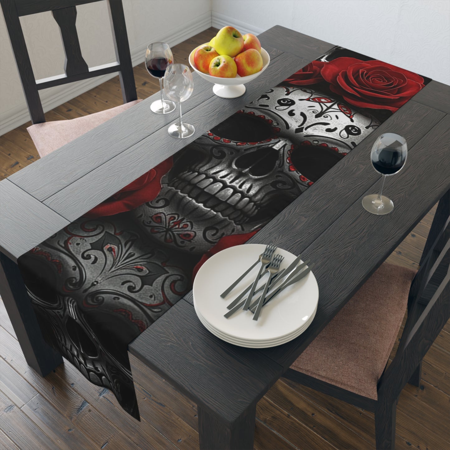 LaCatrina Edge: Chic & Bold Table Runner