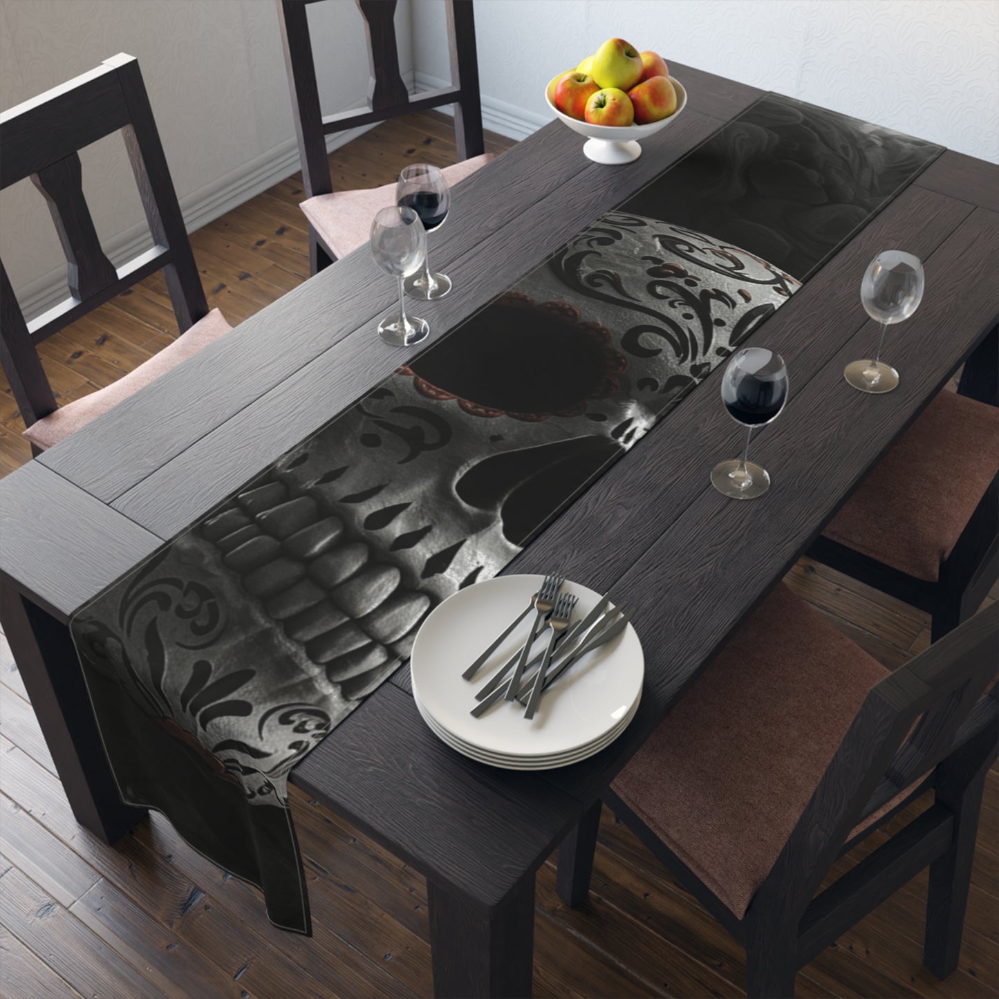 LaCatrina Edge: Bold & Beautiful Table Runner