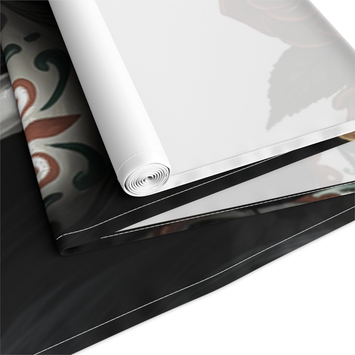 LaCatrina Edge: Chic & Bold Table Runner