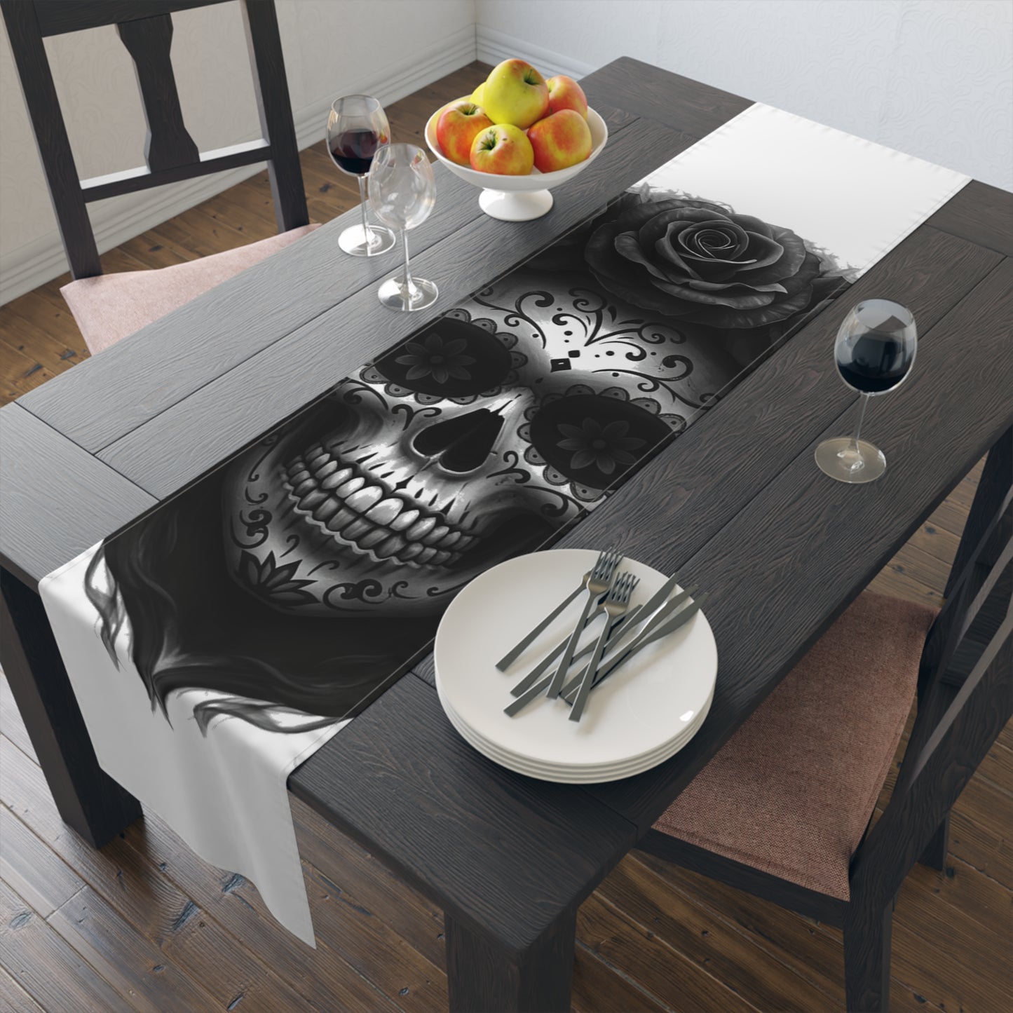 LaCatrina Edge: Daringly Bold Table Runner