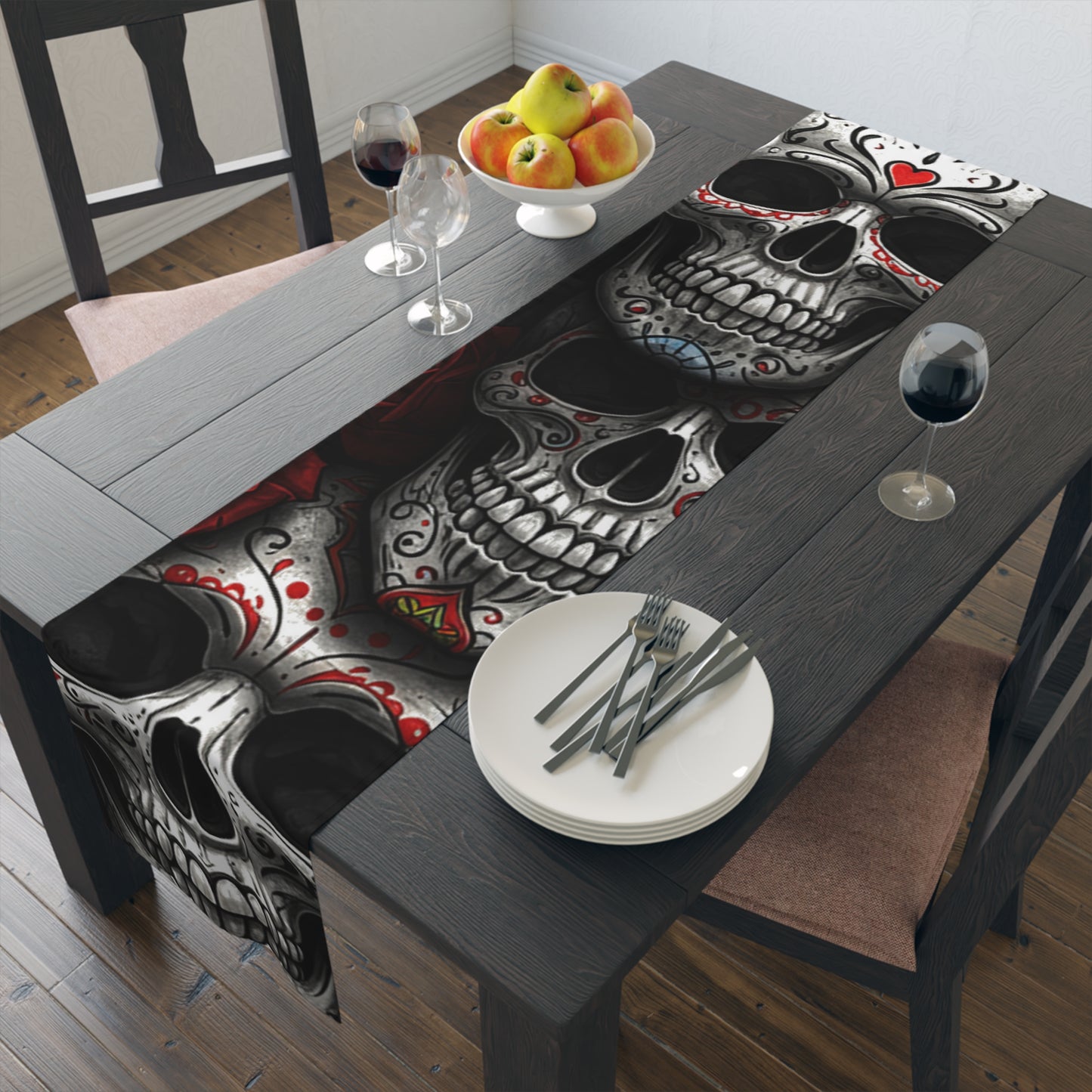 LaCatrina Edge: Daringly Bold Table Runner