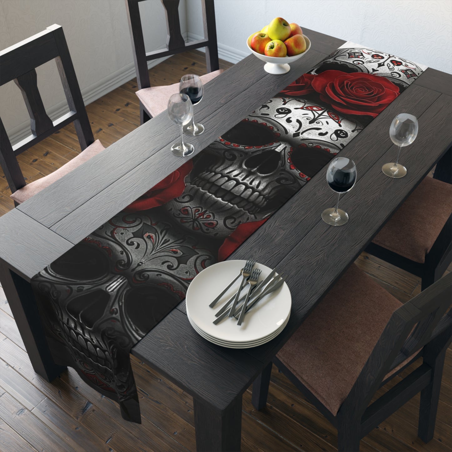 LaCatrina Edge: Chic & Bold Table Runner