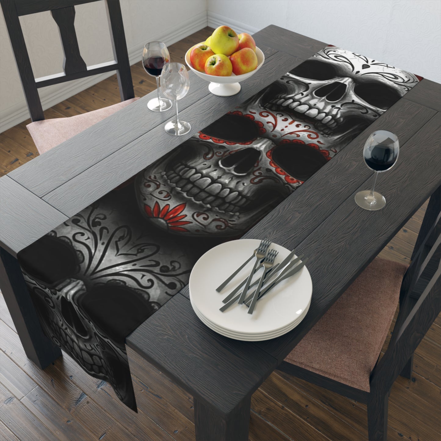 LaCatrina Essence: Edgy Elegance Table Runner
