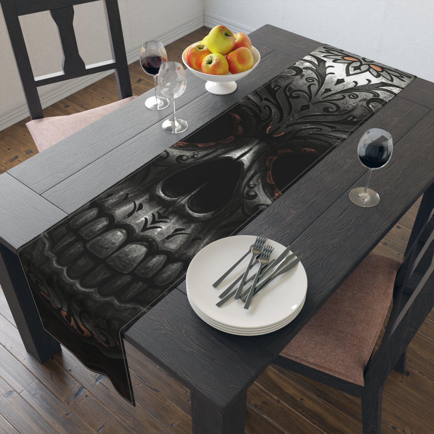 LaCatrina Edge: Bold & Beautiful Table Runner