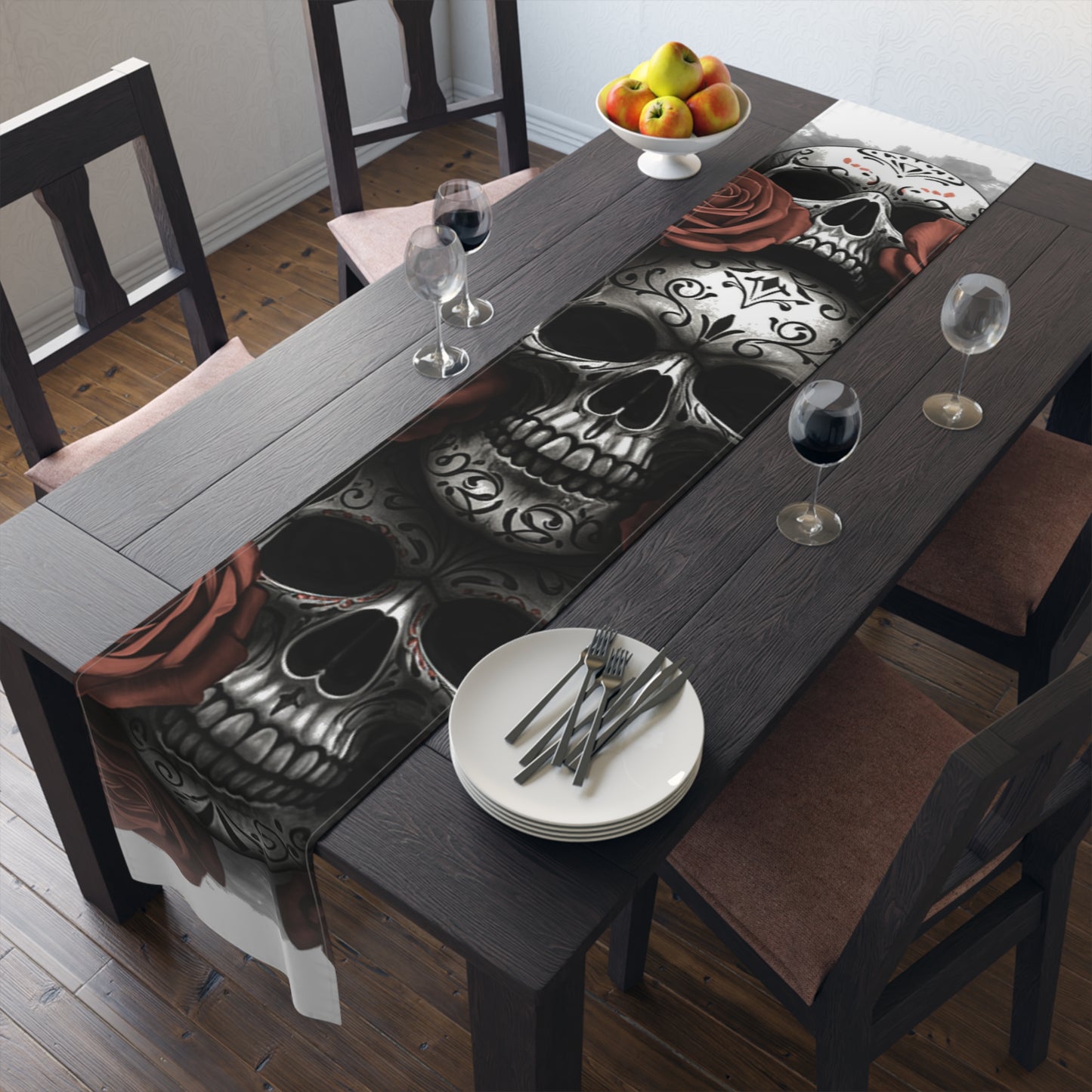 LaCatrina Edge: Chic and Bold Table Runner