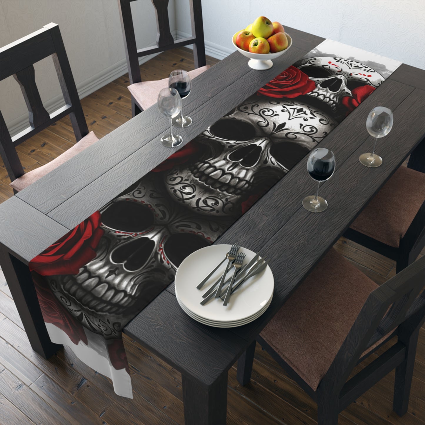 LaCatrina Edge: Chic and Bold Table Runner