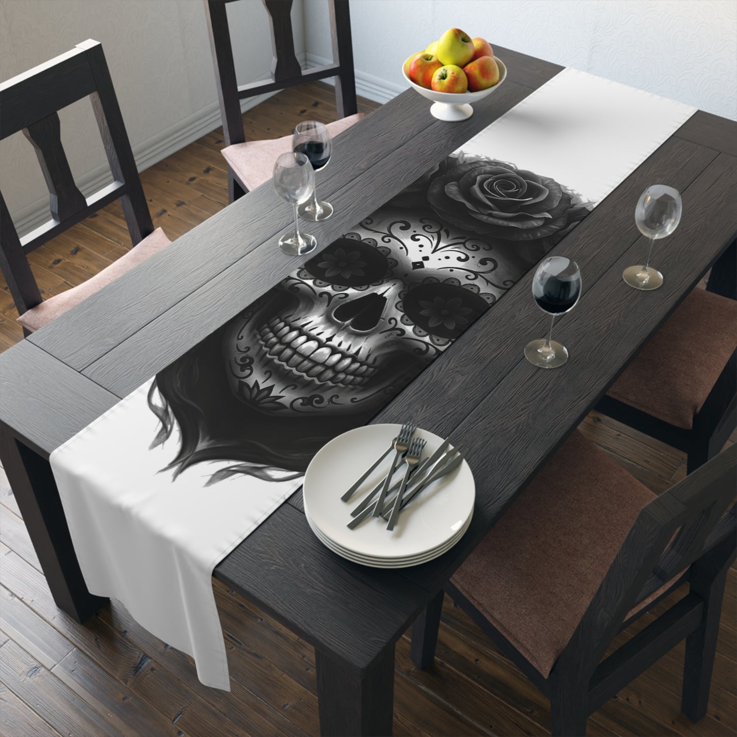 LaCatrina Edge: Daringly Bold Table Runner