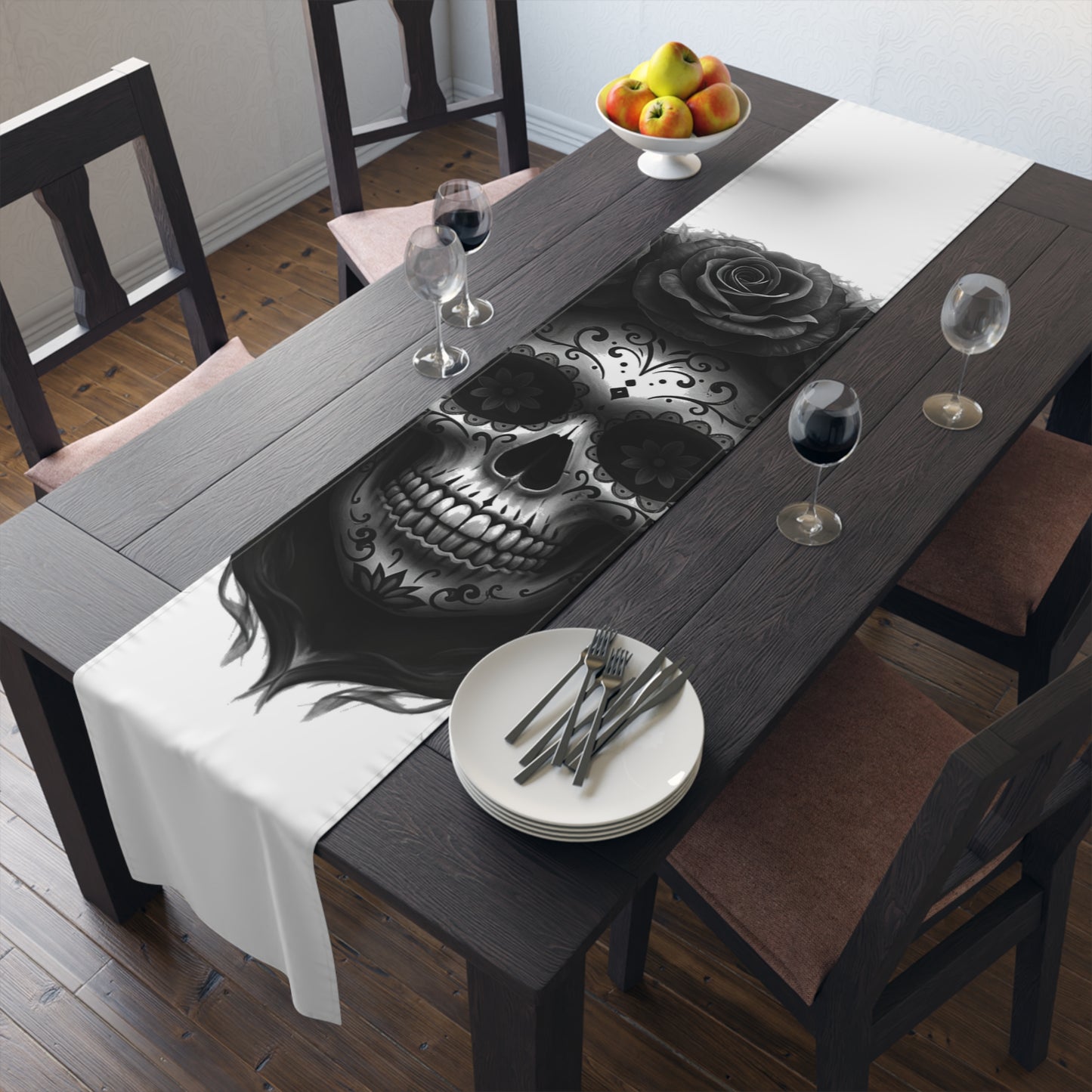 LaCatrina Edge: Daringly Bold Table Runner