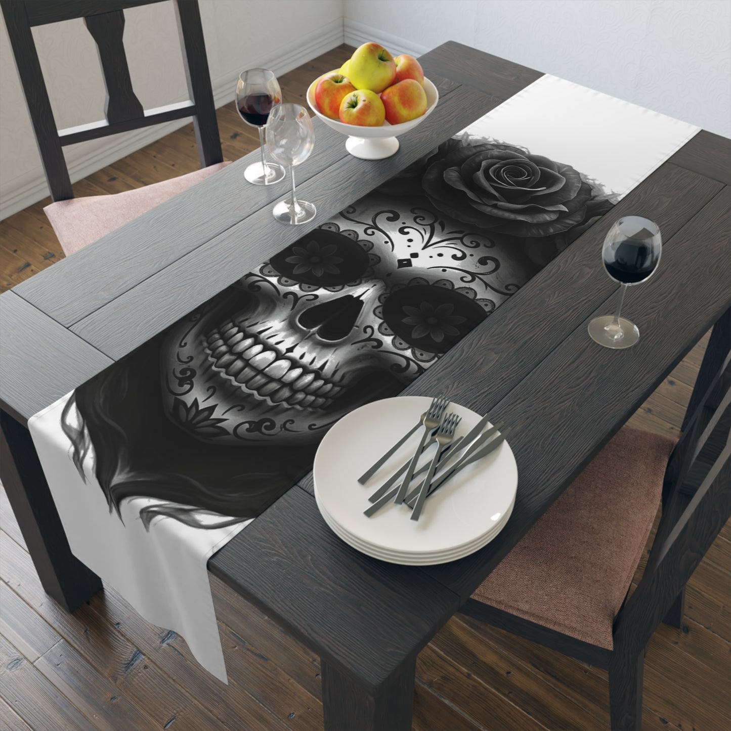 LaCatrina Edge: Daringly Bold Table Runner
