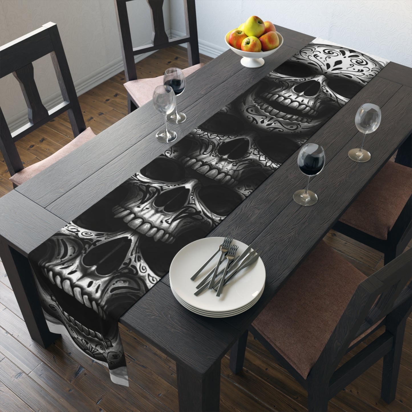 LaCatrina Edge: Daring Cotton-Poly Table Runner