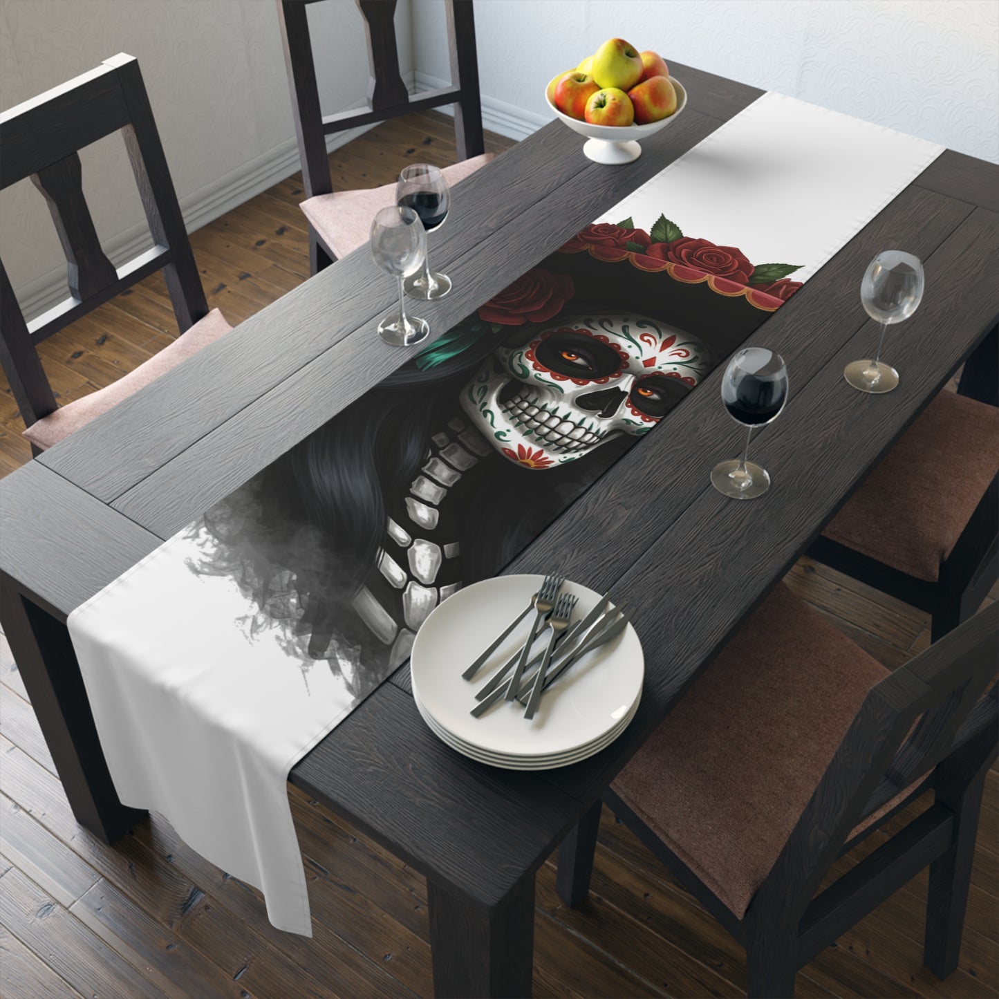 LaCatrina Edge: Chic & Bold Table Runner