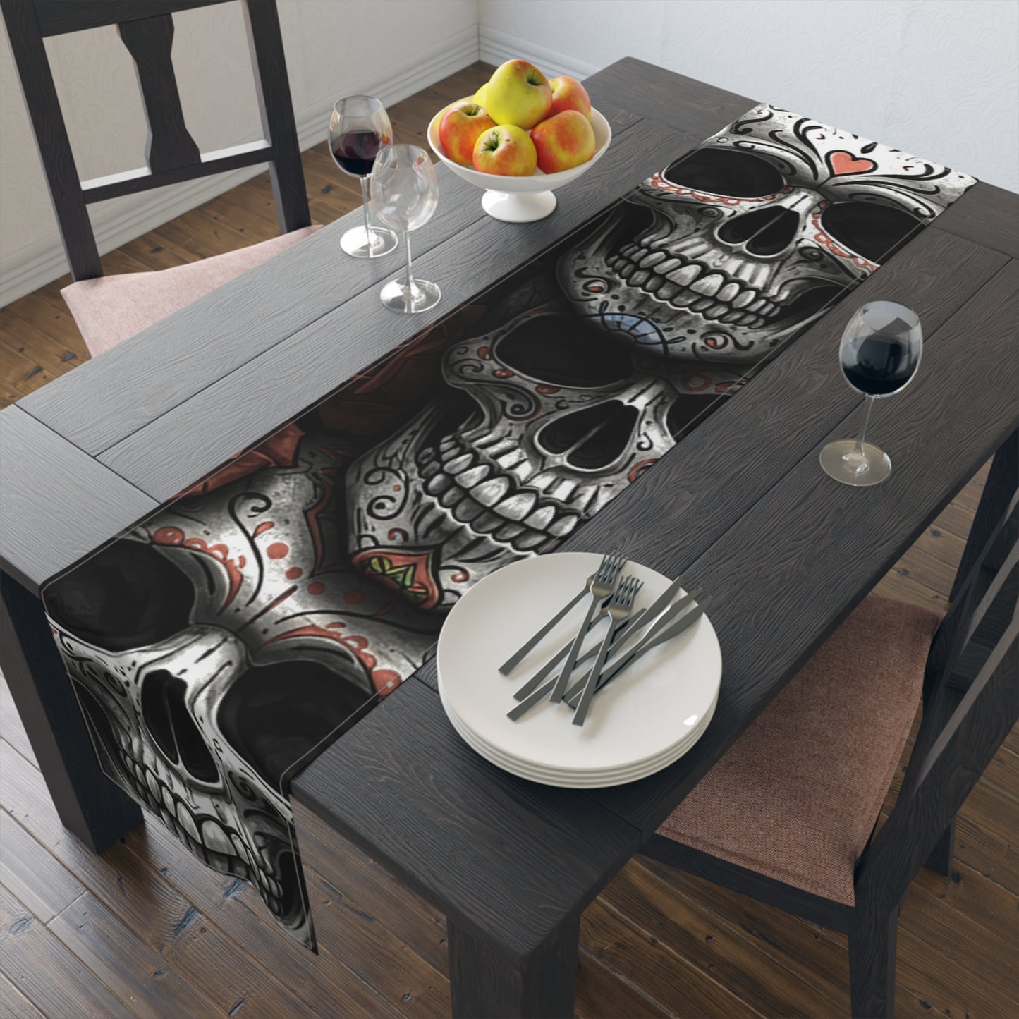 LaCatrina Edge: Daringly Bold Table Runner